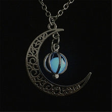 Load image into Gallery viewer, Glow In The Dark Necklace